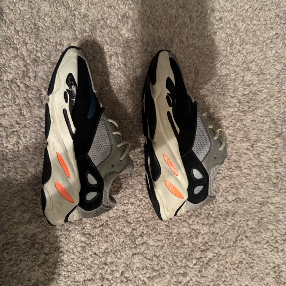 Yeezy Black and Gray Sneakers Modern Design